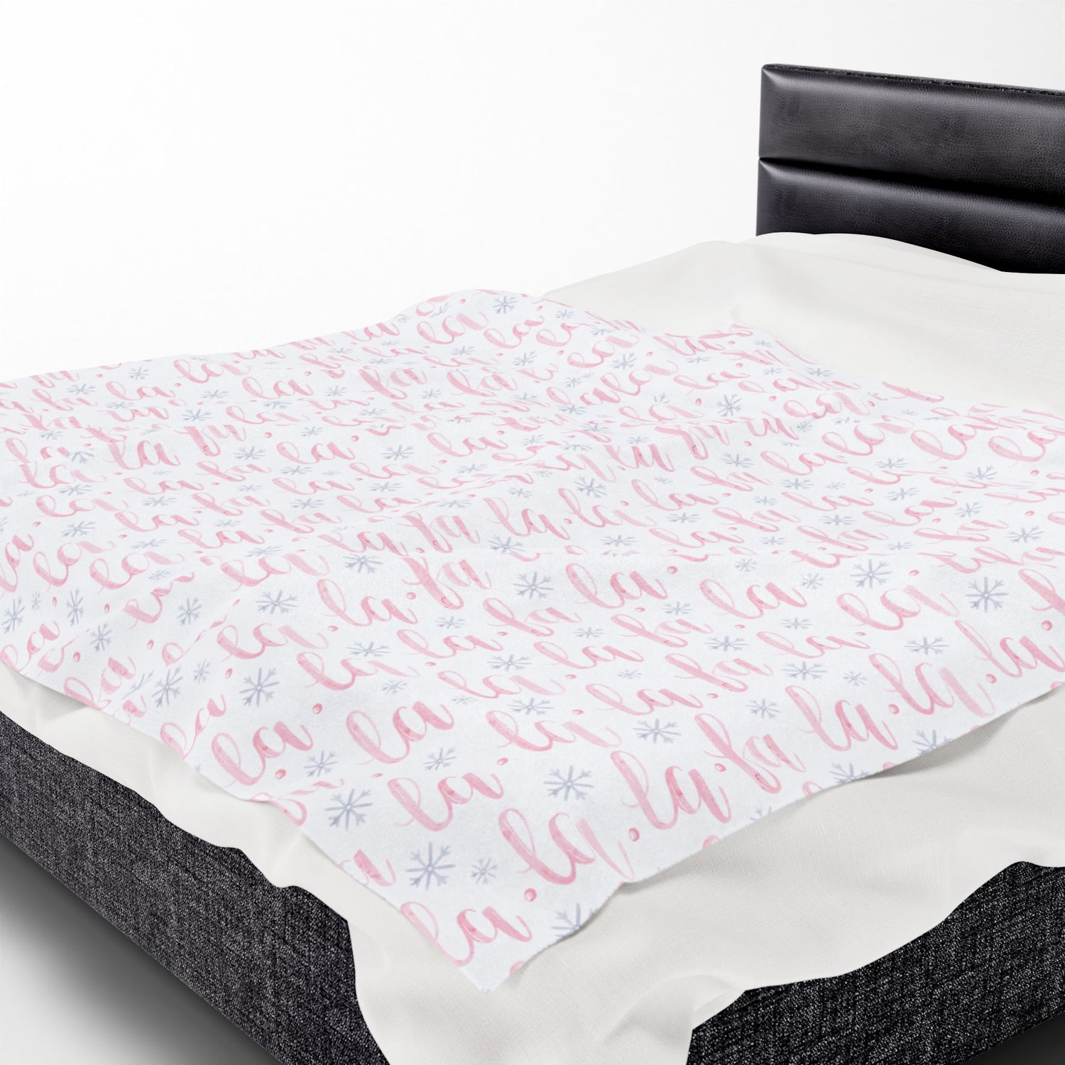 Cozy Velveteen Plush Blanket, Soft Throw, Warm Decor, Perfect for Home, Baby Showers, Gift for New Moms, Snuggly and Stylish