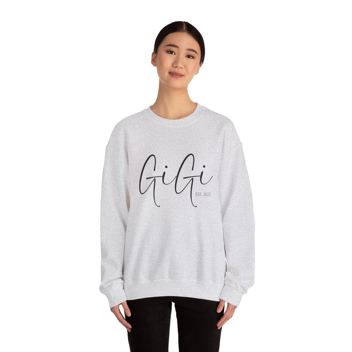 Personalized Gigi Sweatshirt, Cozy Crewneck for Grandmas, Stylish Gift for Her, Family Gatherings, Spring and Fall Fashion