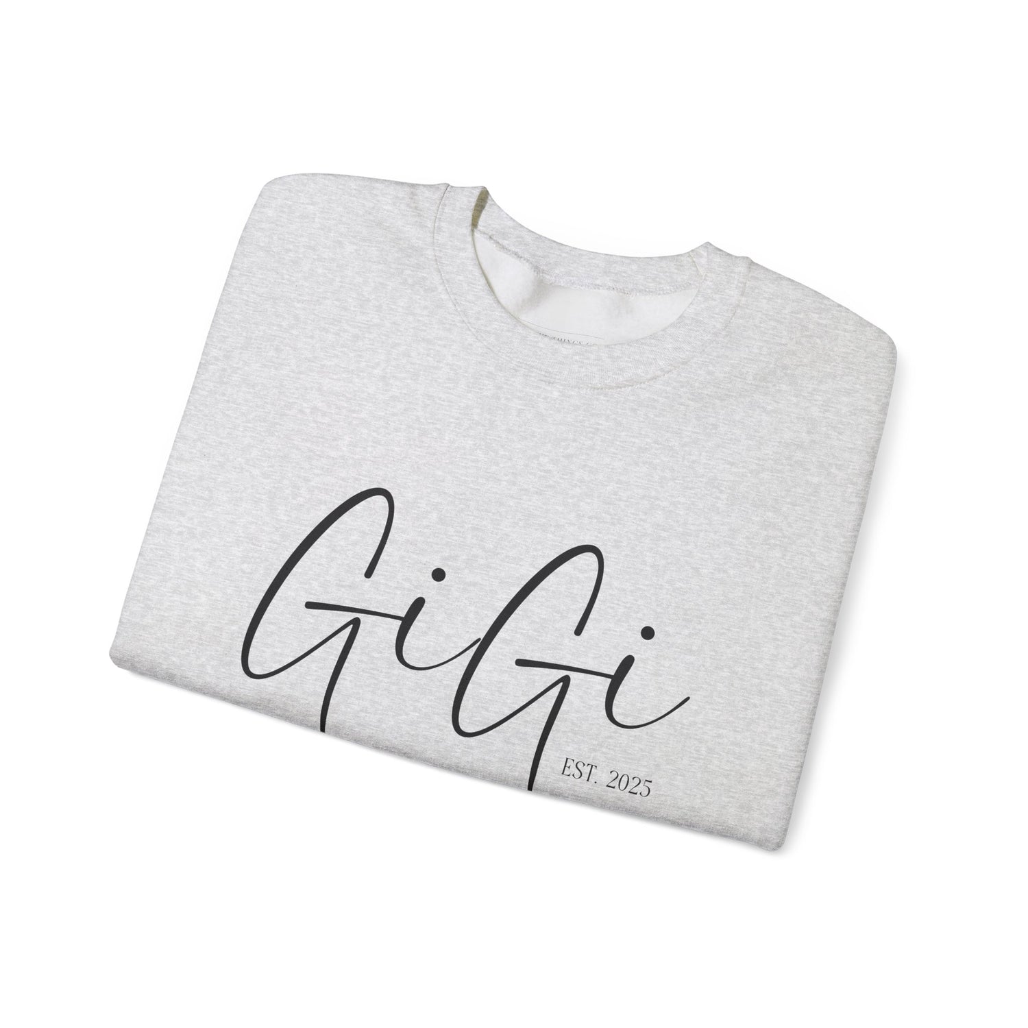 Personalized Gigi Sweatshirt, Cozy Crewneck for Grandmas, Stylish Gift for Her, Family Gatherings, Spring and Fall Fashion