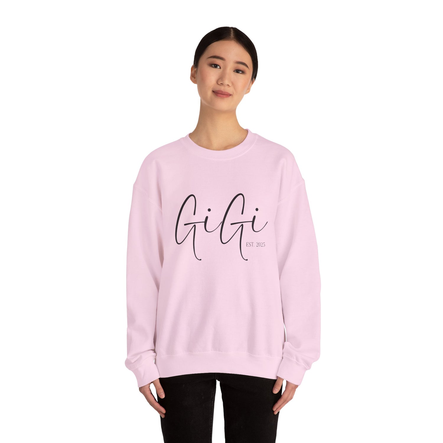 Personalized Gigi Sweatshirt, Cozy Crewneck for Grandmas, Stylish Gift for Her, Family Gatherings, Spring and Fall Fashion