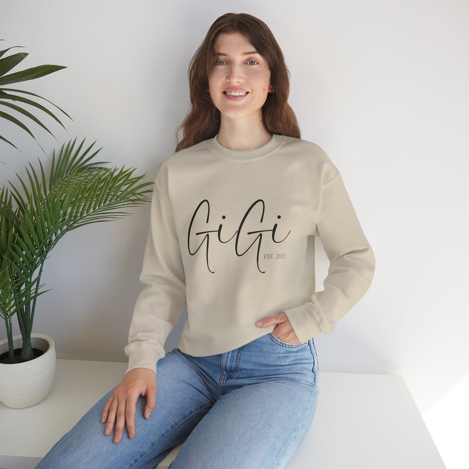 Personalized Gigi Sweatshirt, Cozy Crewneck for Grandmas, Stylish Gift for Her, Family Gatherings, Spring and Fall Fashion