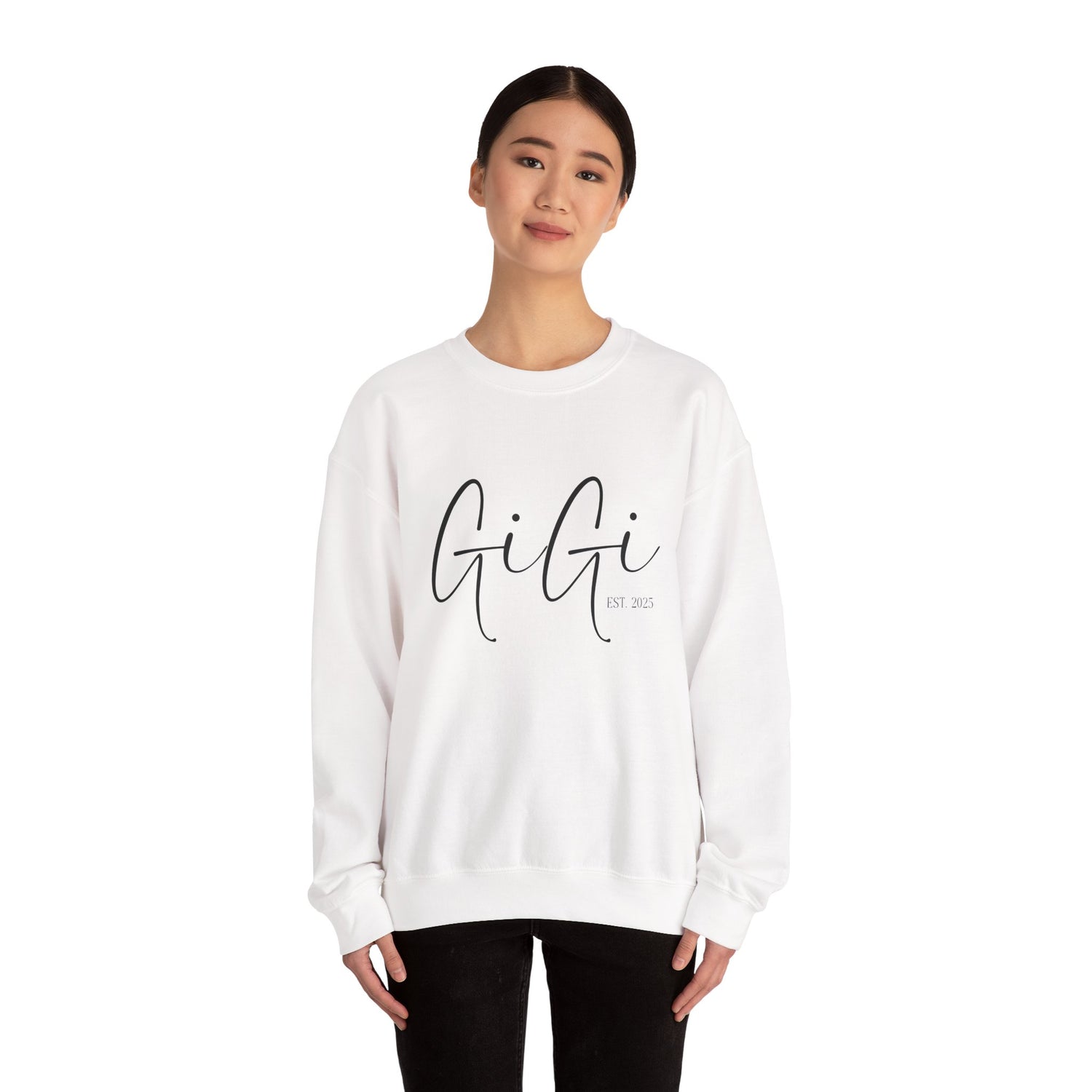 Personalized Gigi Sweatshirt, Cozy Crewneck for Grandmas, Stylish Gift for Her, Family Gatherings, Spring and Fall Fashion