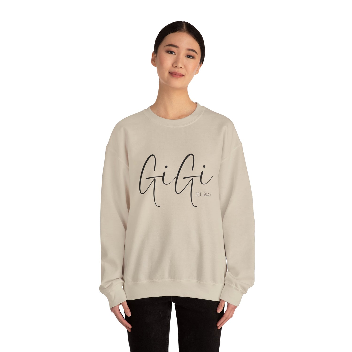 Personalized Gigi Sweatshirt, Cozy Crewneck for Grandmas, Stylish Gift for Her, Family Gatherings, Spring and Fall Fashion